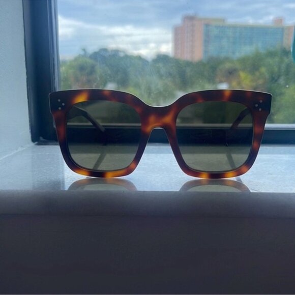CELINE Tilda Oversized Tortoise Sunglasses - Picture 2 of 7